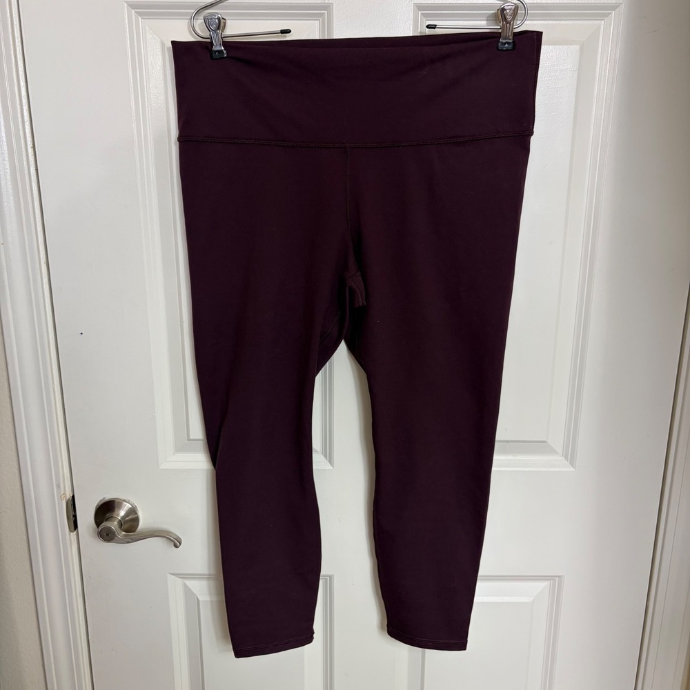 Fabletics PowerHold High Waisted 7/8 Leggings Burgundy Plum Purple Compression
